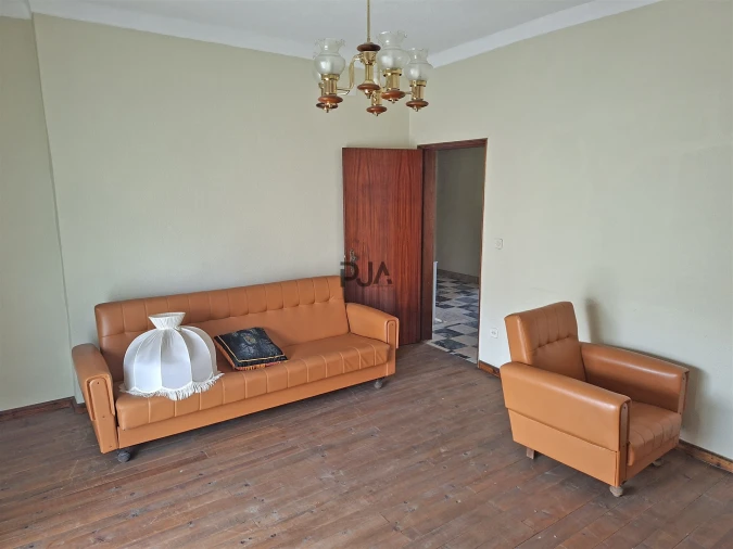 Moradia T5 para Venda em Sezures Foto 4