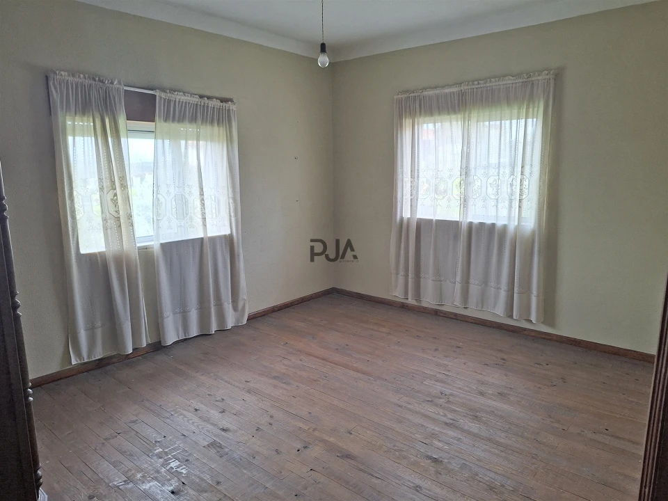 Moradia T5 para Venda em Sezures Foto 6