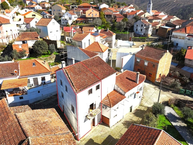 Moradia T3 para Venda em São Vicente da Beira Foto 2