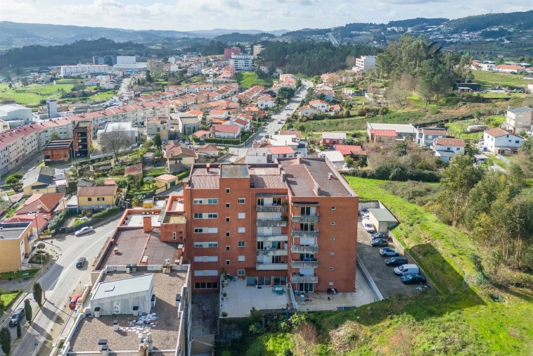 Apartamento T3 para Venda em Paredes Foto 4