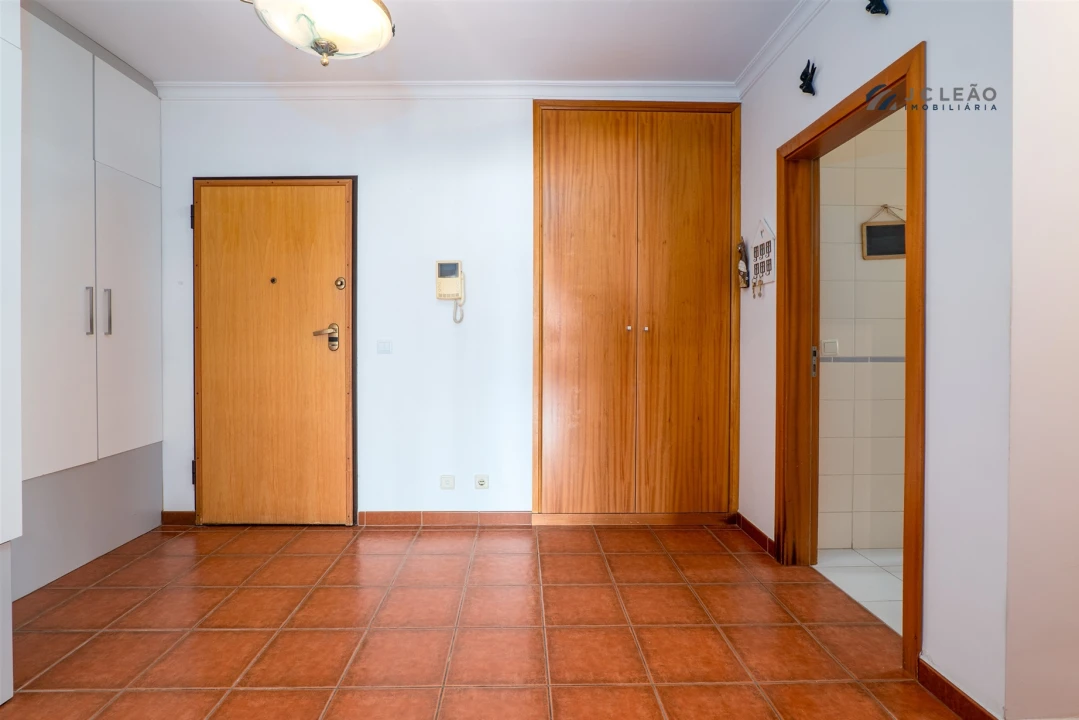 Apartamento T3 para Venda em Paredes Foto 7