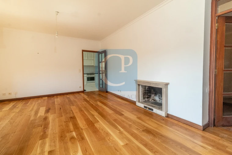 Apartamento T2 para Arrendamento em Ramalde Foto 10