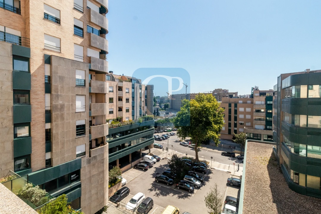 Apartamento T2 para Arrendamento em Ramalde Foto 13