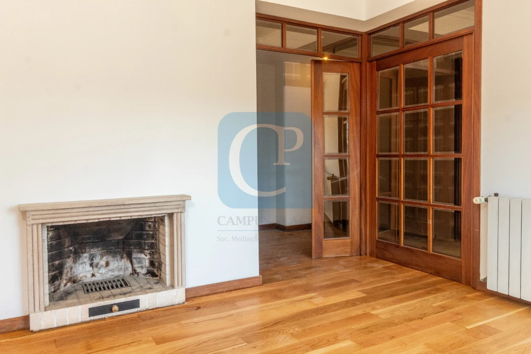 Apartamento T2 para Arrendamento em Ramalde Foto 11