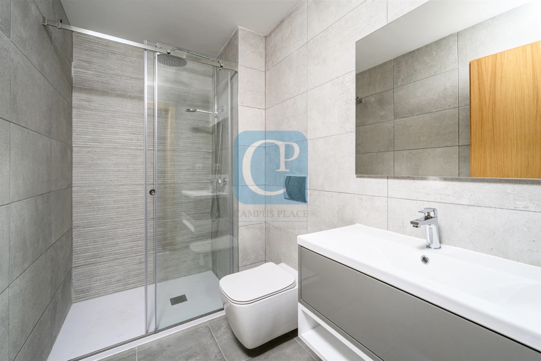 Apartamento T2 para Arrendamento em Paranhos Foto 10