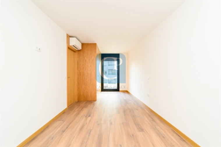 Apartamento T2 para Arrendamento em Paranhos Foto 11