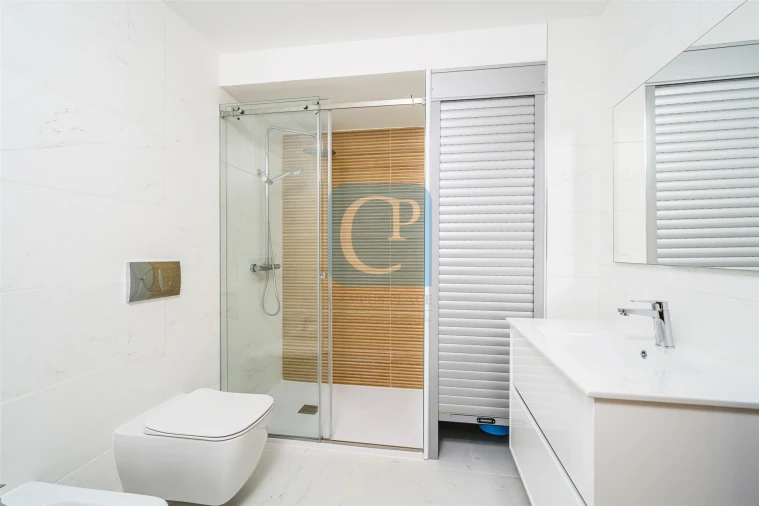 Apartamento T2 para Arrendamento em Paranhos Foto 15