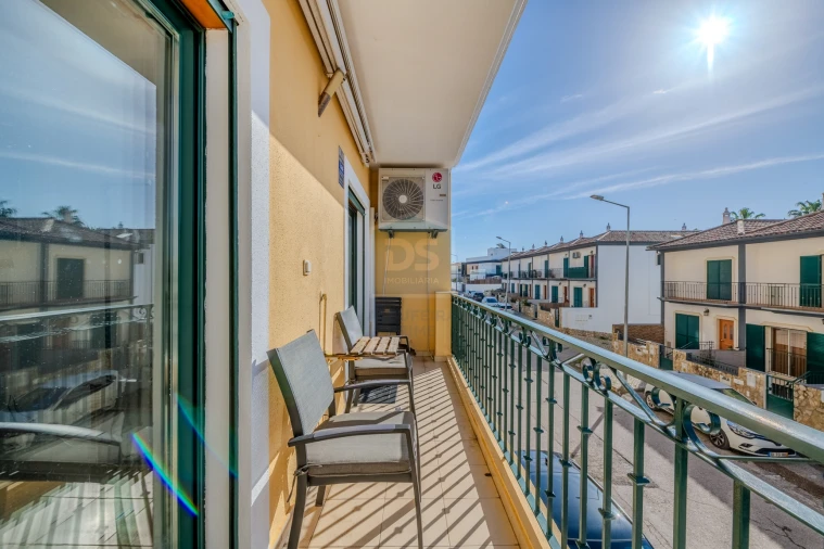 Apartamento T3 para Venda em Quelfes Foto 10