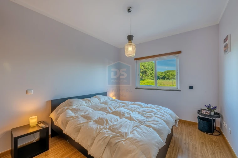 Apartamento T3 para Venda em Quelfes Foto 12