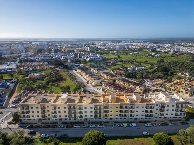 Apartamento T3 para Venda em Quelfes Foto 32