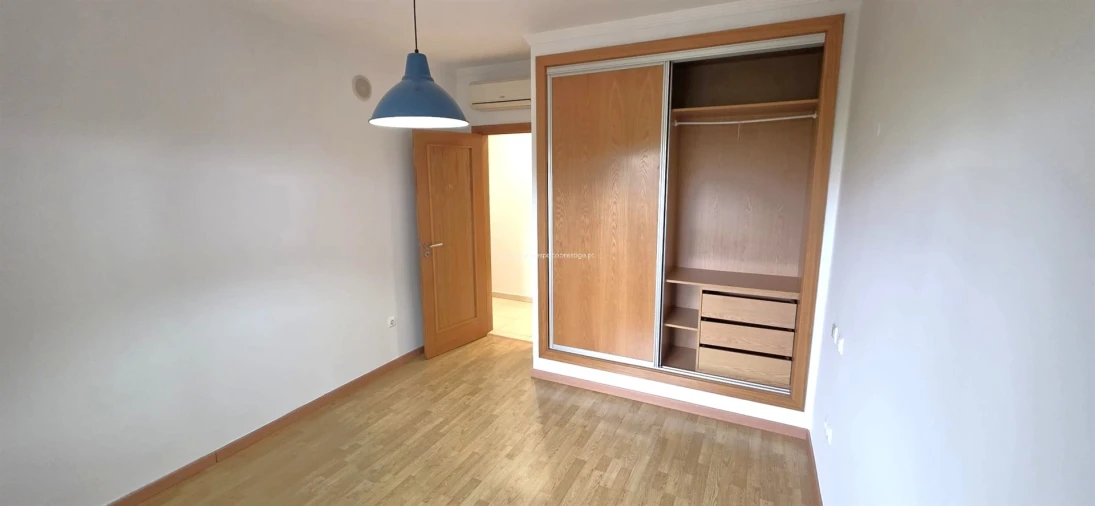 Apartamento T2 para Venda em Pechão Foto 20