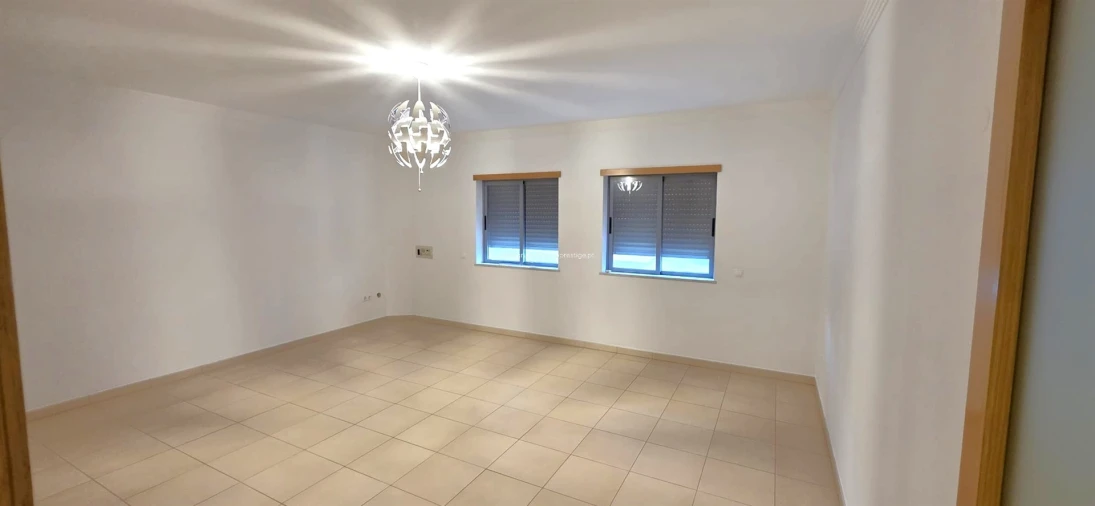 Apartamento T2 para Venda em Pechão Foto 9