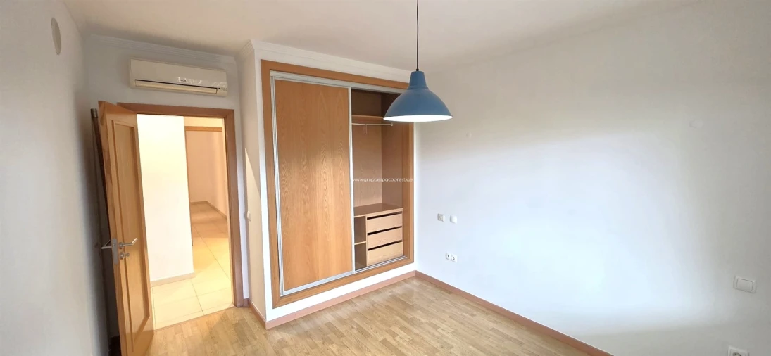 Apartamento T2 para Venda em Pechão Foto 21