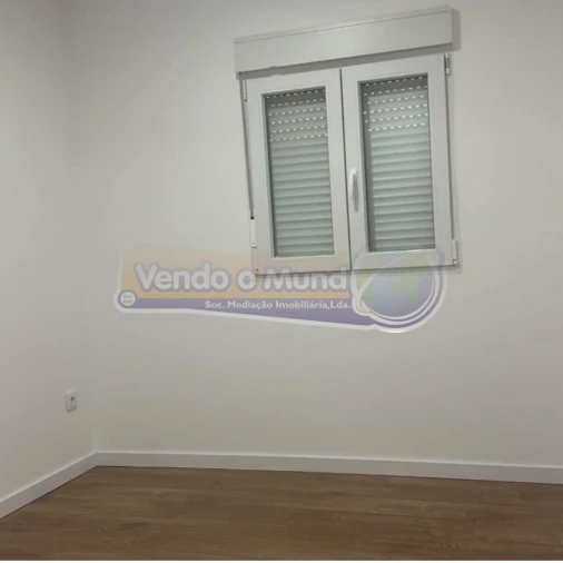 Moradia T2 para Venda em Vila Nova da Rainha Foto 4