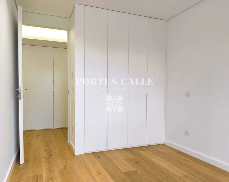 Apartamento T3 para Venda em Lordelo do Ouro e Massarelos Foto 6