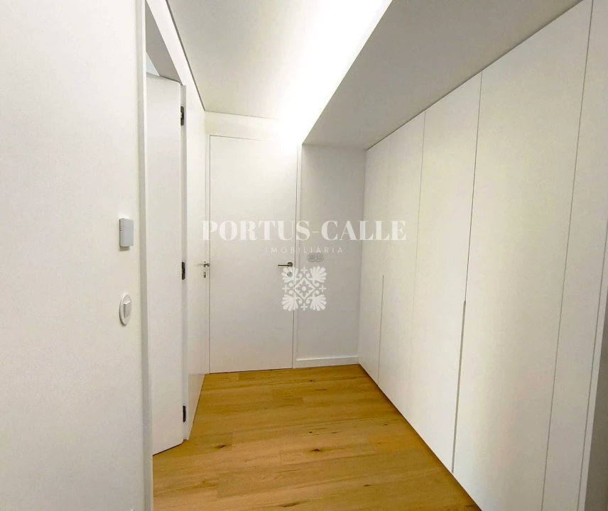 Apartamento T3 para Venda em Lordelo do Ouro e Massarelos Foto 4