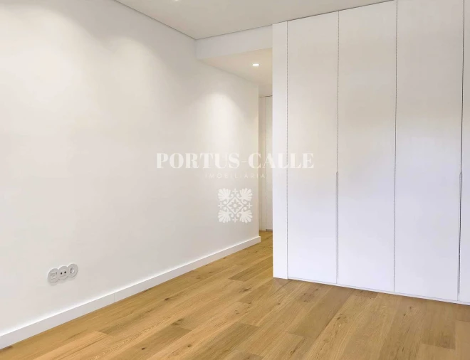 Apartamento T3 para Venda em Lordelo do Ouro e Massarelos Foto 3