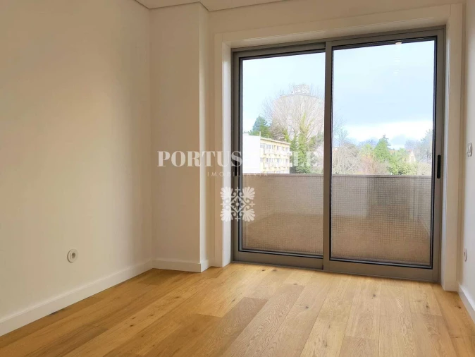 Apartamento T3 para Venda em Lordelo do Ouro e Massarelos Foto 5