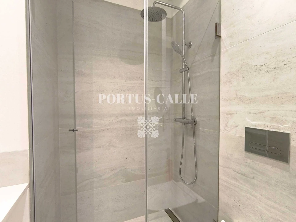 Apartamento T3 para Venda em Lordelo do Ouro e Massarelos Foto 16