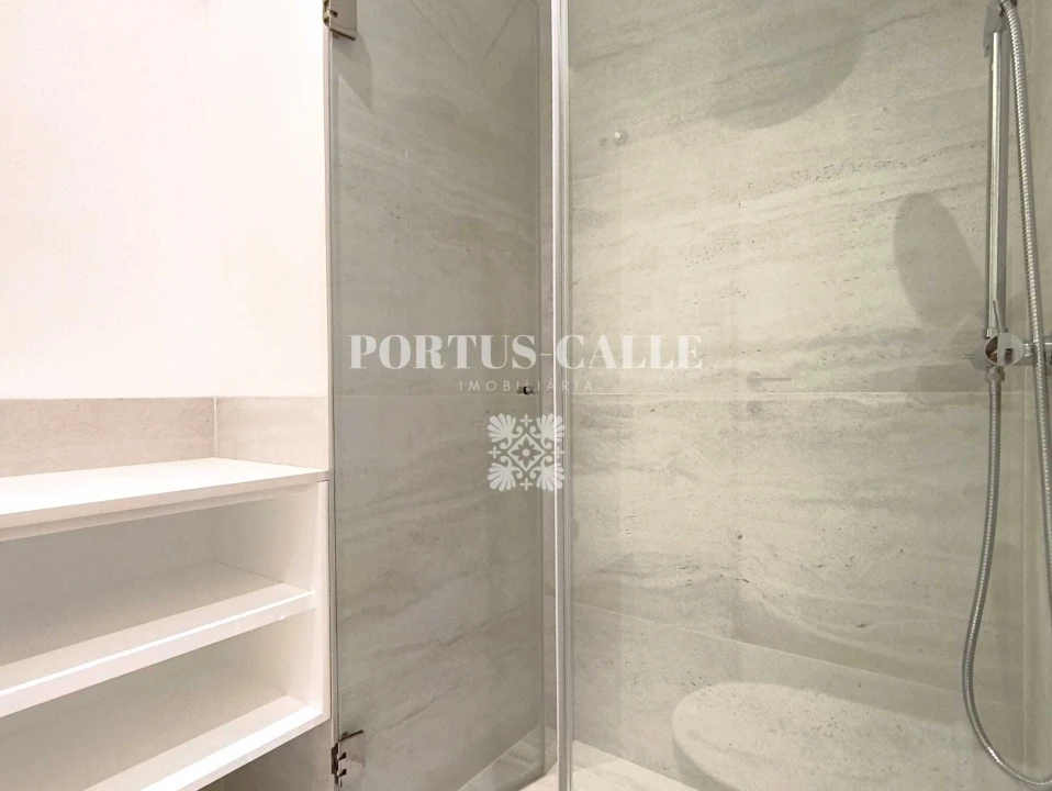 Apartamento T3 para Venda em Lordelo do Ouro e Massarelos Foto 12