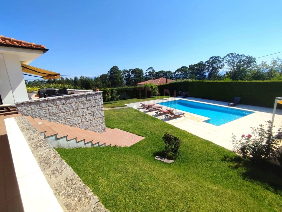 Moradia T5 para Venda em Espinho Foto 2