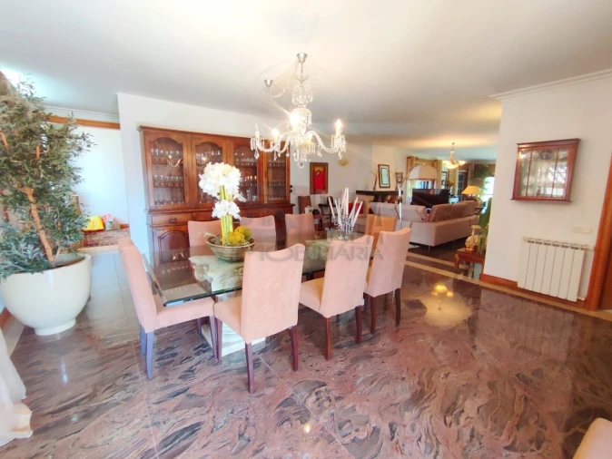 Moradia T5 para Venda em Espinho Foto 4