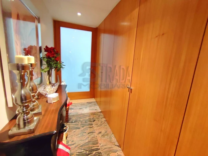 Moradia T5 para Venda em Espinho Foto 9