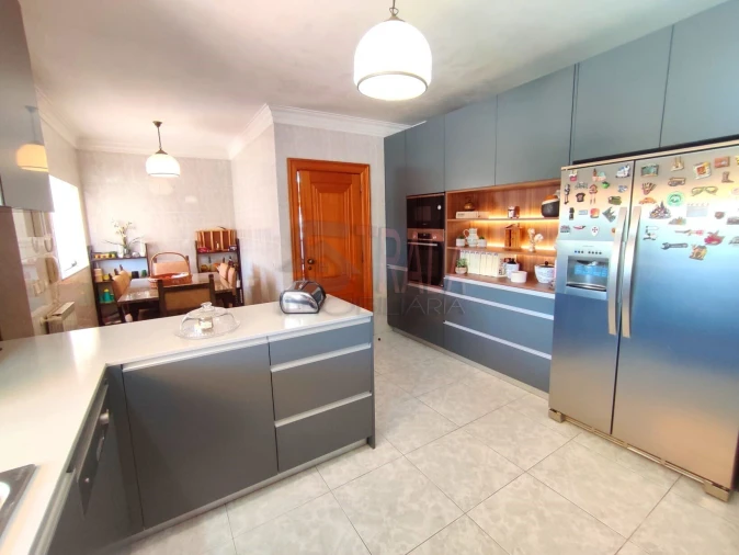 Moradia T5 para Venda em Espinho Foto 6