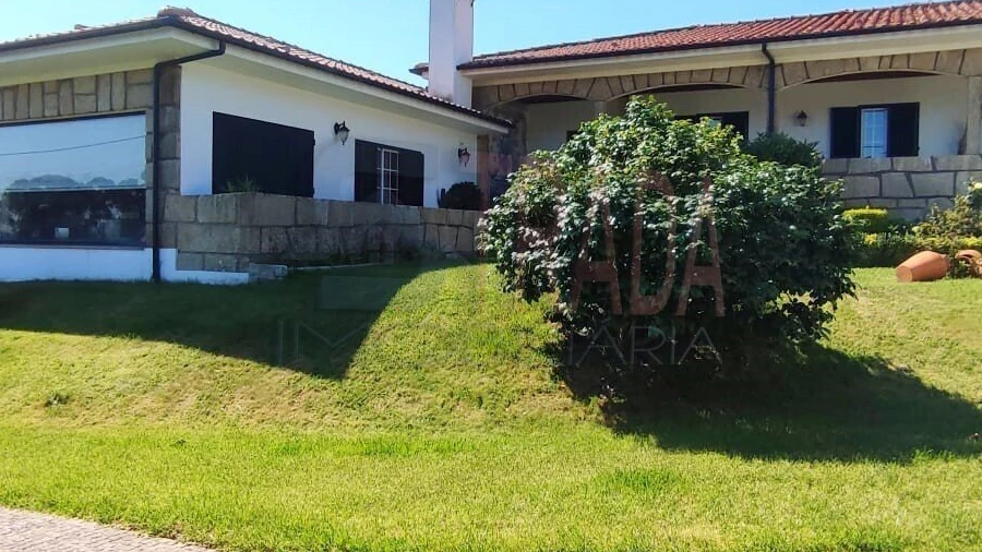 Moradia T5 para Venda em Espinho