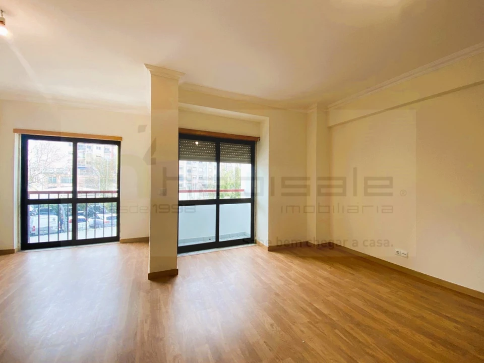 Apartamento T3 para Venda em Rio de Mouro Foto 4