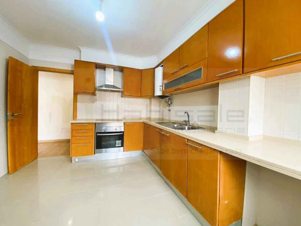 Apartamento T3 para Venda em Rio de Mouro Foto 6