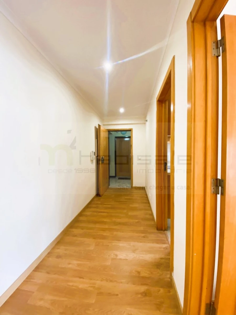 Apartamento T3 para Venda em Rio de Mouro Foto 11