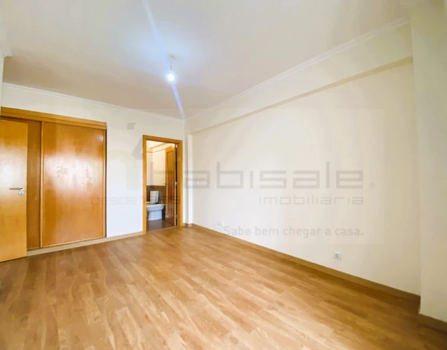 Apartamento T3 para Venda em Rio de Mouro Foto 12