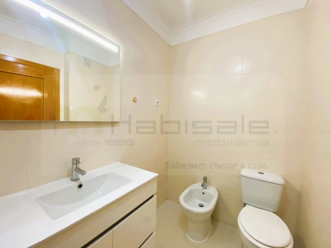 Apartamento T3 para Venda em Rio de Mouro Foto 23