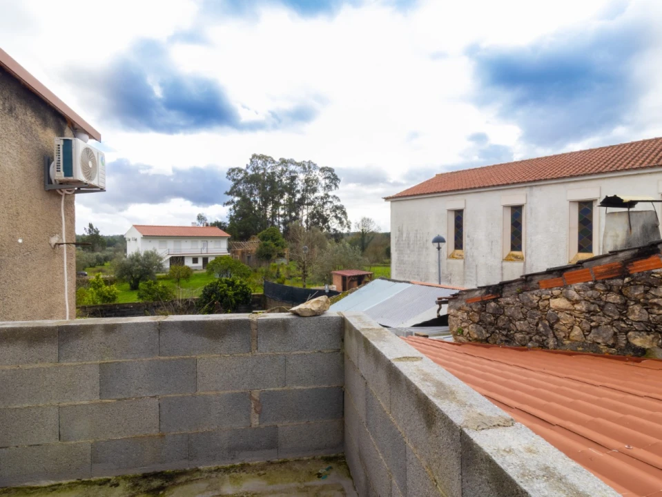 Moradia T3 para Venda em Portunhos e Outil Foto 12