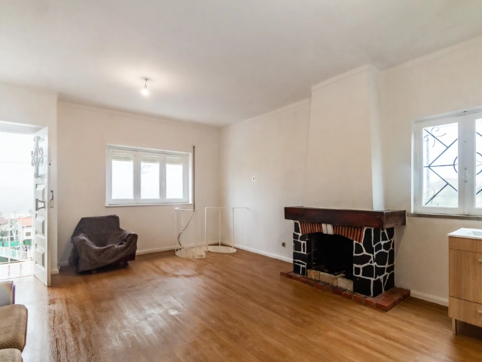 Moradia T4 para Venda em Trouxemil e Torre de Vilela Foto 17