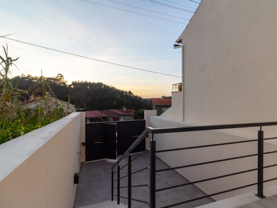 Moradia T1 para Venda em Brasfemes Foto 23