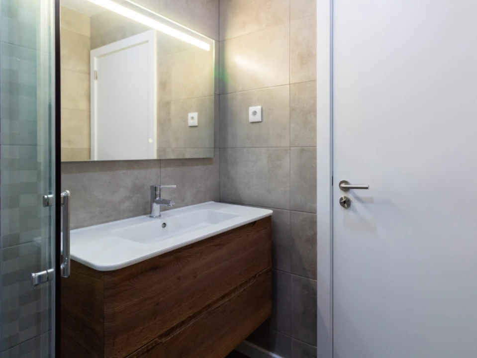 Moradia T1 para Venda em Brasfemes Foto 26