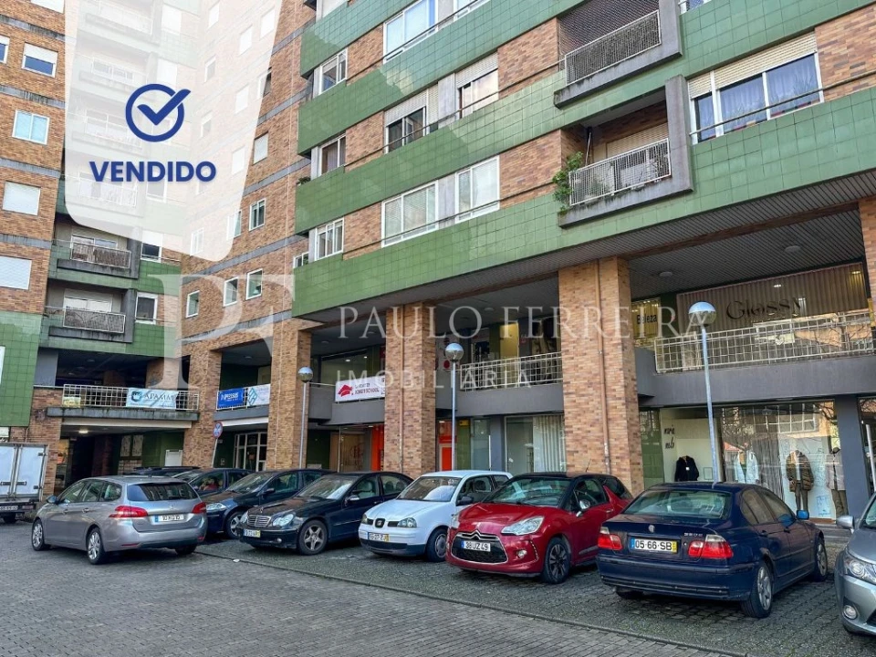 Loja para Venda em Vila Nova de Famalicão e Calendário Foto 1