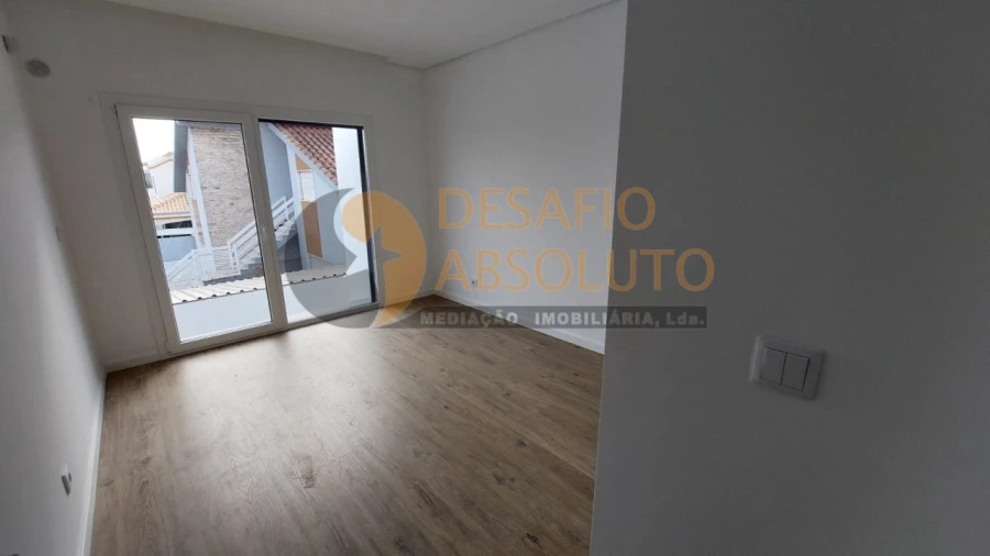 Moradia T3 para Venda em Fernao Ferro Foto 7