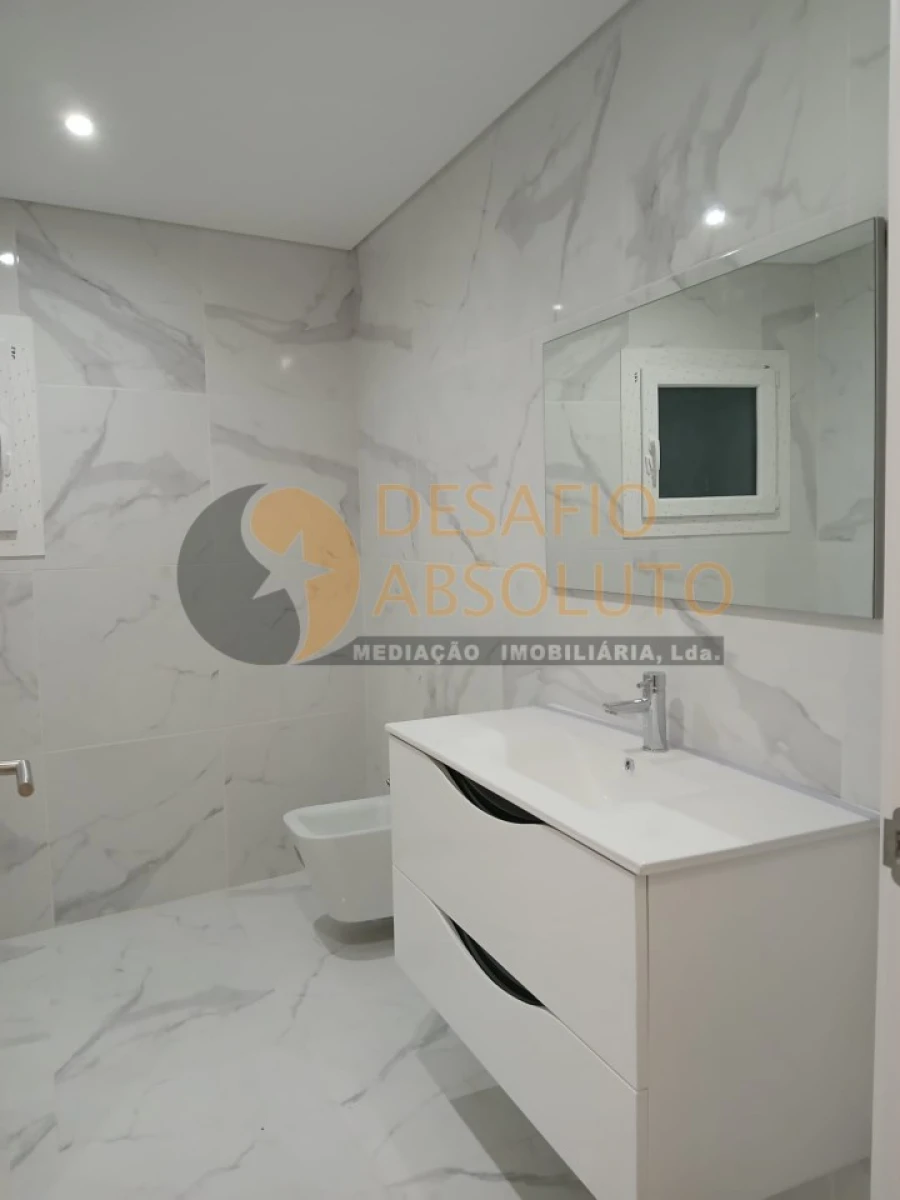 Moradia T3 para Venda em Fernao Ferro Foto 8