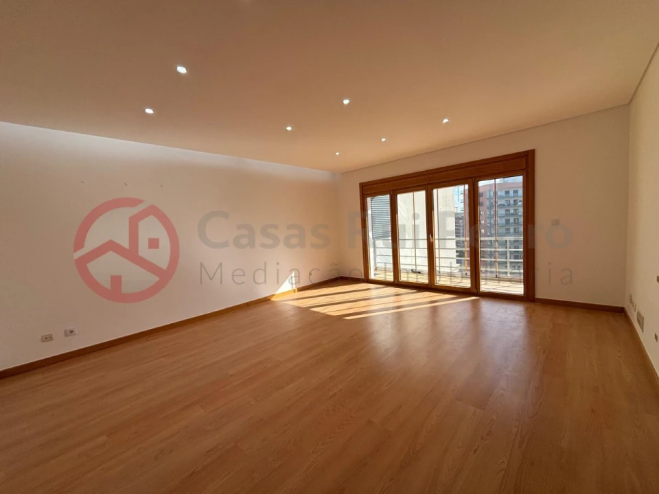 Apartamento T3 para Venda em Odivelas Foto 9