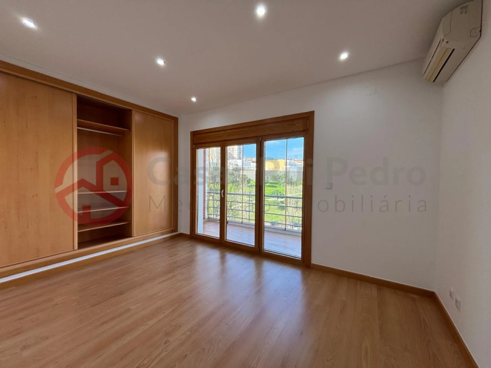 Apartamento T3 para Venda em Odivelas Foto 14