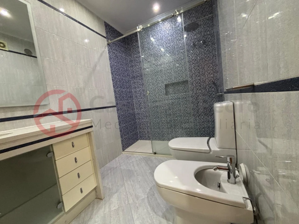 Apartamento T3 para Venda em Odivelas Foto 23