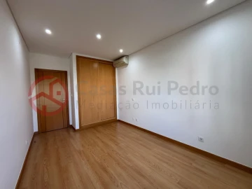 Apartamento T3 para Venda em Odivelas