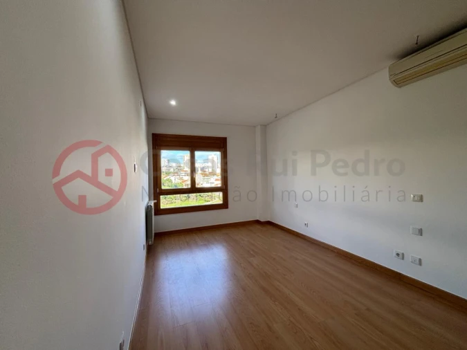 Apartamento T3 para Venda em Odivelas Foto 19