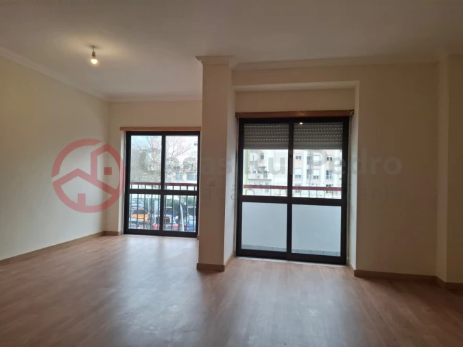 Apartamento T3 para Venda em Rio de Mouro Foto 8