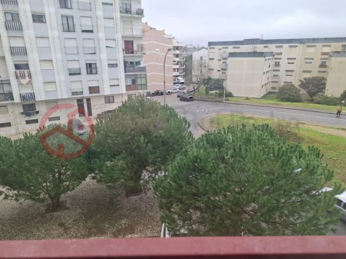 Apartamento T3 para Venda em Rio de Mouro Foto 17