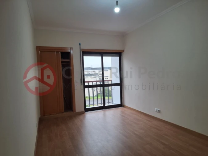 Apartamento T3 para Venda em Rio de Mouro Foto 19