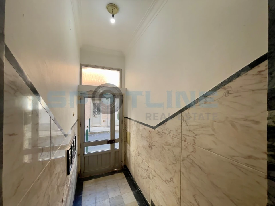 Apartamento T2 para Venda em Vila Franca de Xira Foto 3